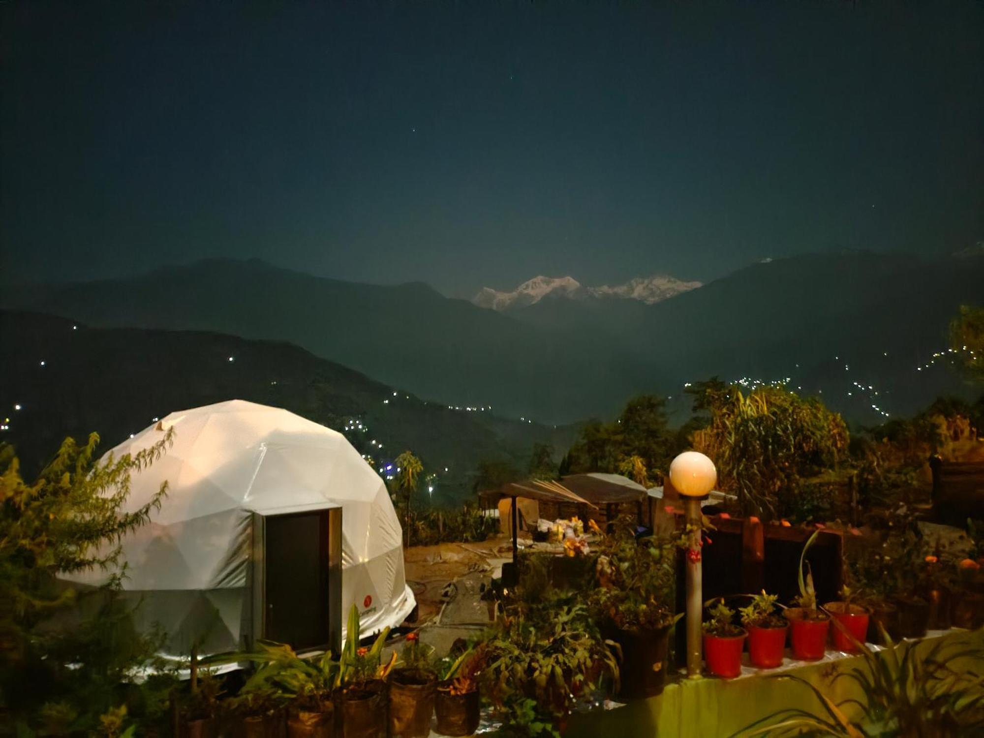 Wake In Himalayas Hostel Pelling Exterior photo